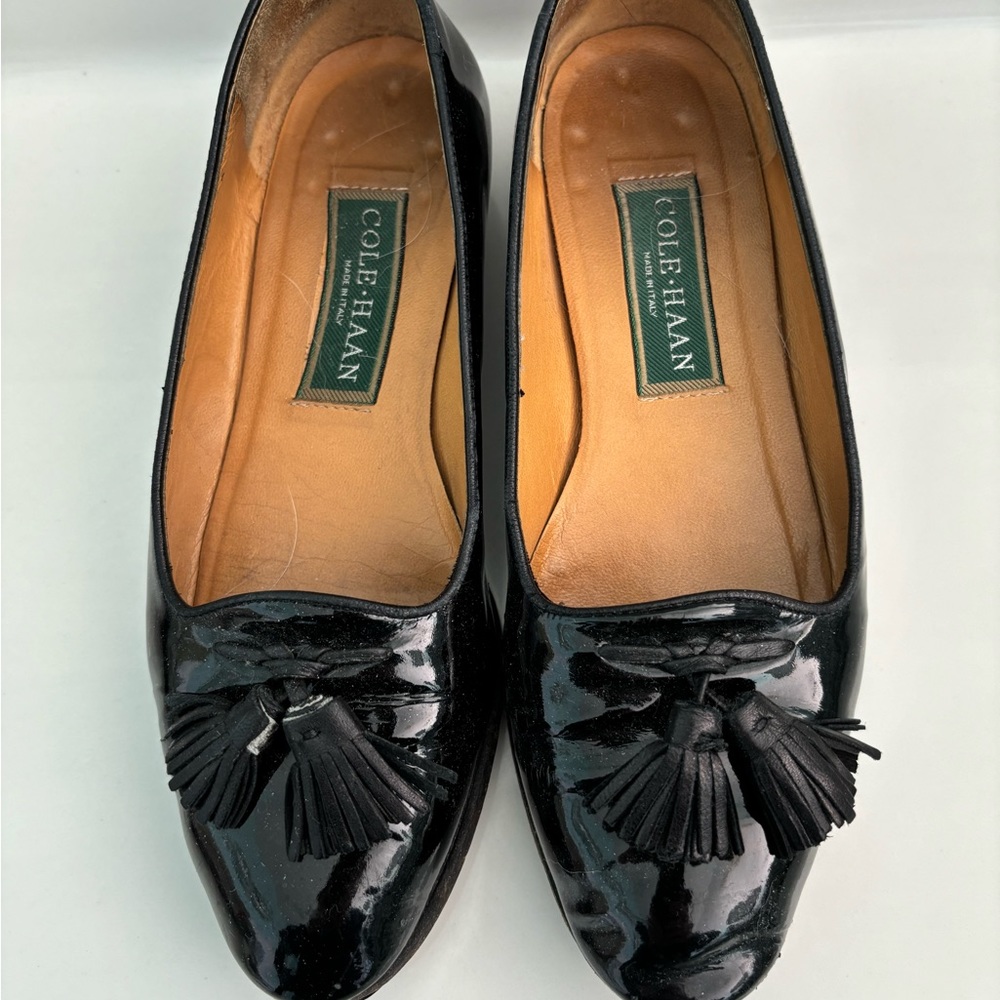 Cole Haan genuine patent leather loafers w/tassles
